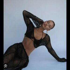 NWT MESHKI HALLIE TWISTED CROCHET LONG SLEEVE SIZE SMALL